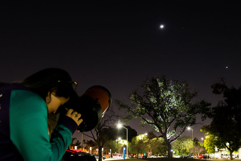 telescope viewing of the moon